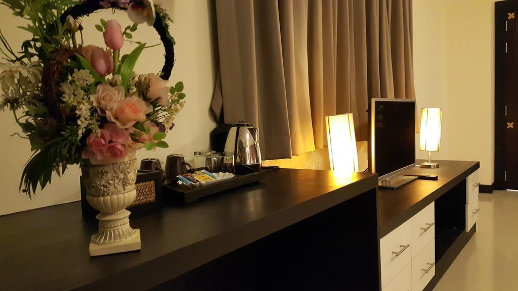 Leelawadee Modern Resort Huaykwang - ลีลาวดี ห้วยขวาง Bangkok Dış mekan fotoğraf